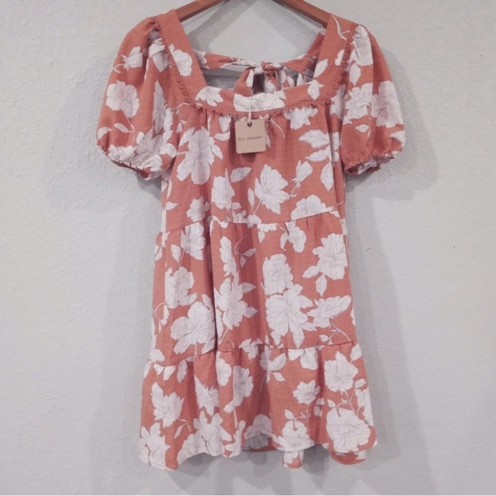 NEW Blu Pepper Women’s Sz Small Floral Bohemian Dress Open Back Tie Accent Mini